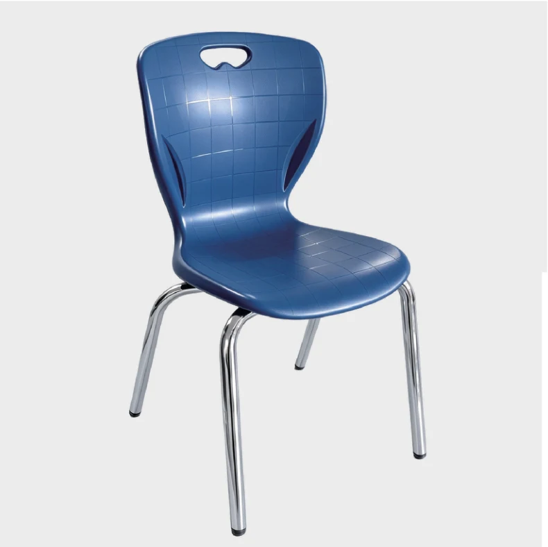 Chaise scolaire sur quatre pieds